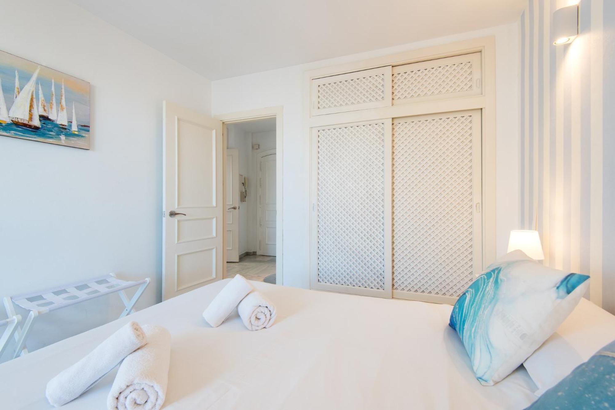 Apartmento En La Pequena Venecia, Puerto Marina Benalmadena Exterior photo